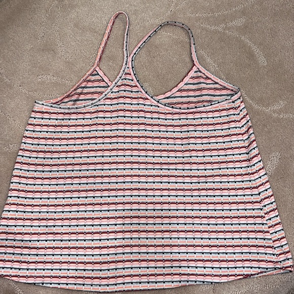LIGHTLY WORN!!! Flowy criss-cross tank - Picture 2 of 3